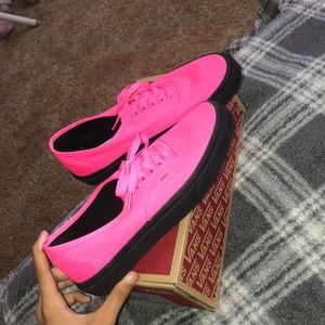 hot pink skater vans